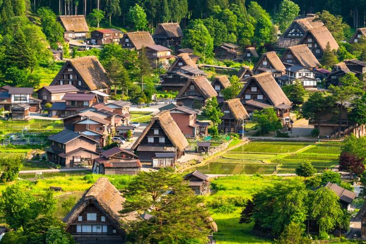 Shirakawa Go